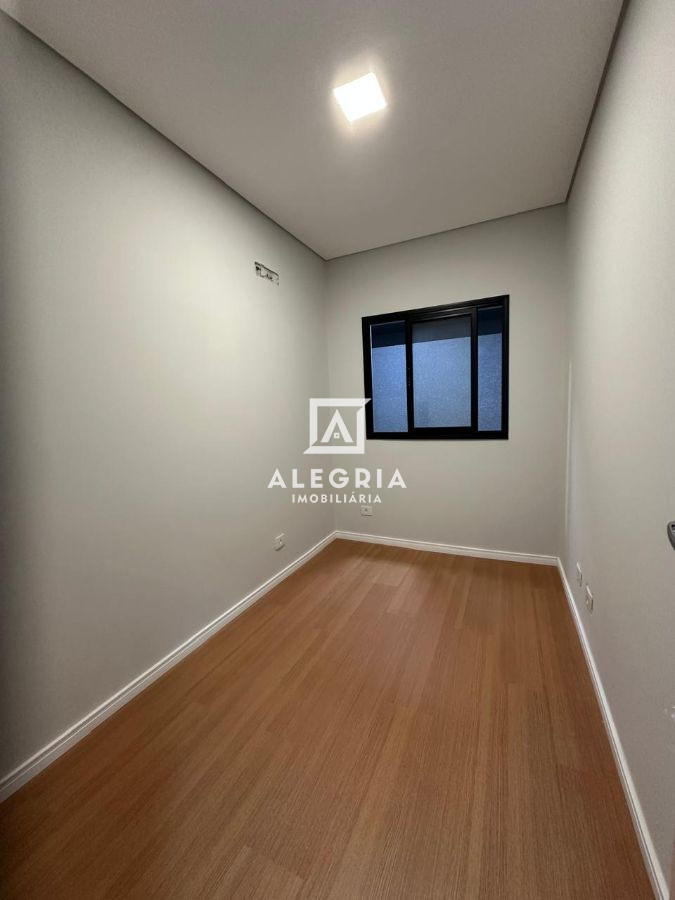 Linda Casa Contendo 03 Dormitórios Sendo 01 Suite no Jardim Cruzeiro em São José dos Pinhais