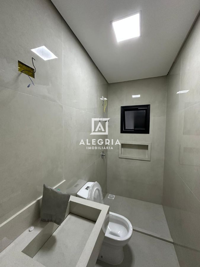 Linda Casa Contendo 03 Dormitórios Sendo 01 Suite no Jardim Cruzeiro em São José dos Pinhais