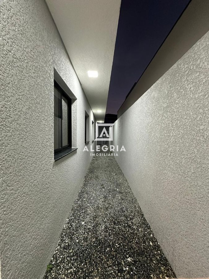 Linda Casa Contendo 03 Dormitórios Sendo 01 Suite no Jardim Cruzeiro em São José dos Pinhais