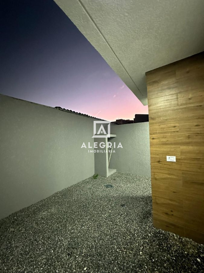 Linda Casa Contendo 03 Dormitórios Sendo 01 Suite no Jardim Cruzeiro em São José dos Pinhais