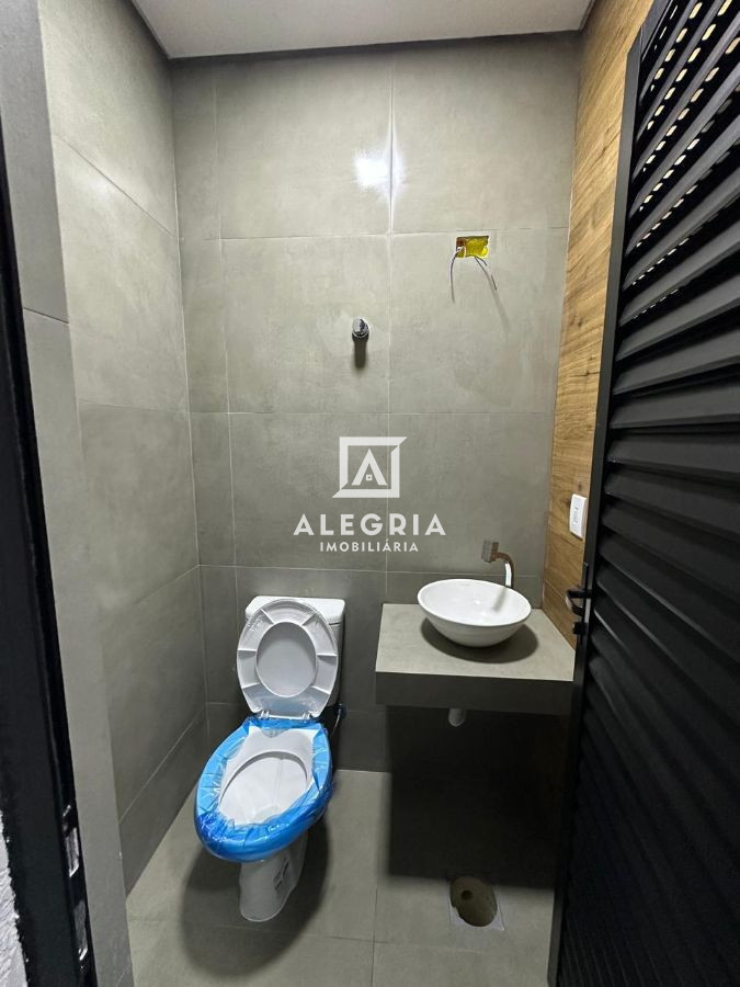 Linda Casa Contendo 03 Dormitórios Sendo 01 Suite no Jardim Cruzeiro em São José dos Pinhais