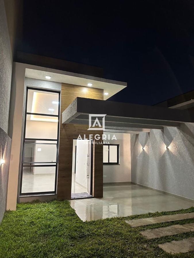 Linda Casa Contendo 03 Dormitórios Sendo 01 Suite no Jardim Cruzeiro em São José dos Pinhais