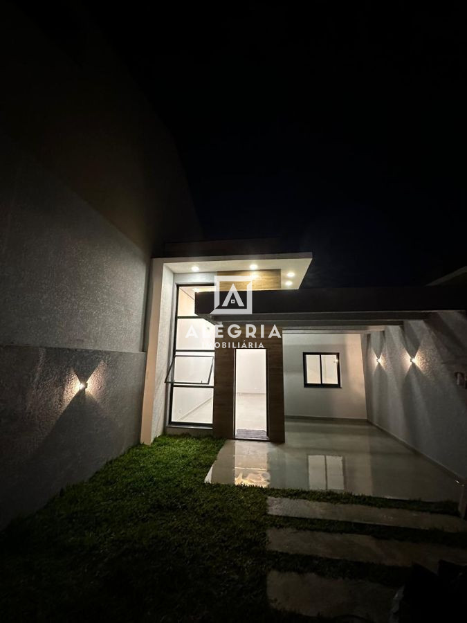 Linda Casa Contendo 03 Dormitórios Sendo 01 Suite no Jardim Cruzeiro em São José dos Pinhais
