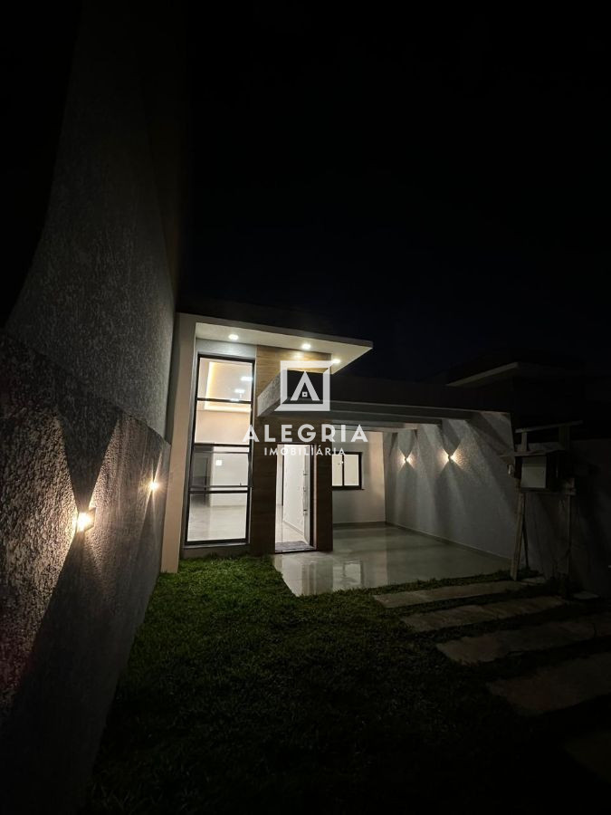 Linda Casa Contendo 03 Dormitórios Sendo 01 Suite no Jardim Cruzeiro em São José dos Pinhais