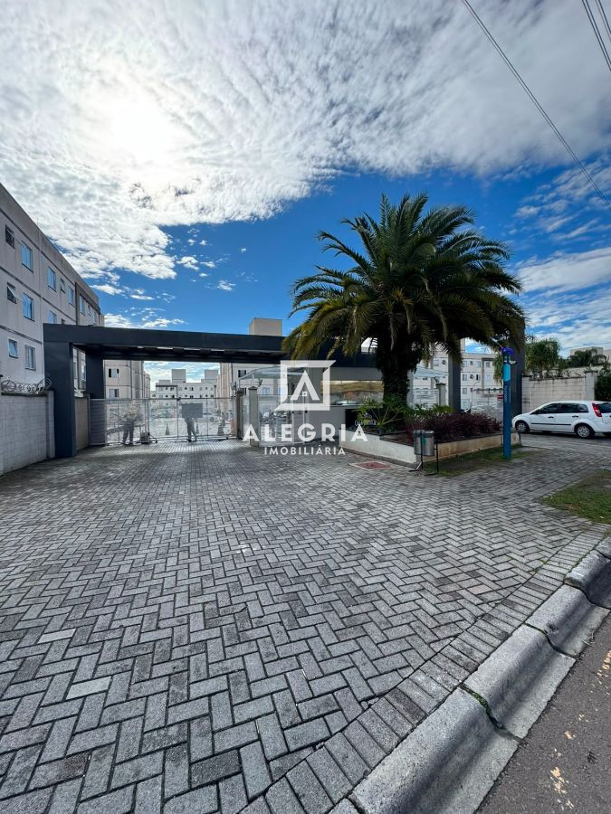 Lindo Apartamento semi mobiliado no bairro Colonia Rio Grande em São José dos Pinhais em São José dos Pinhais
