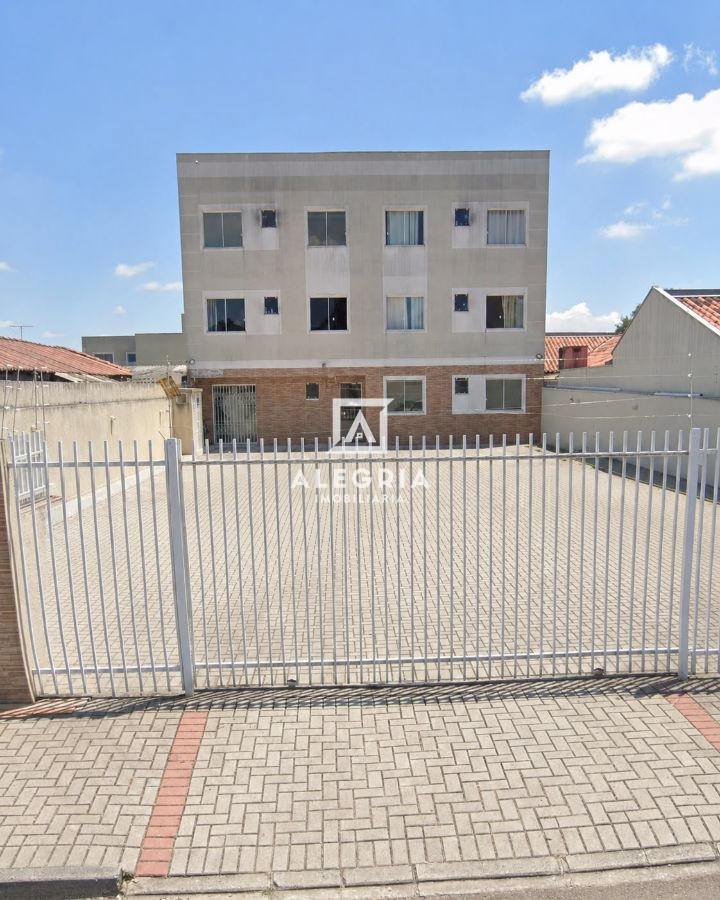 Apartamento no bairro Roseira de São Sebastião em São José dos Pinhais