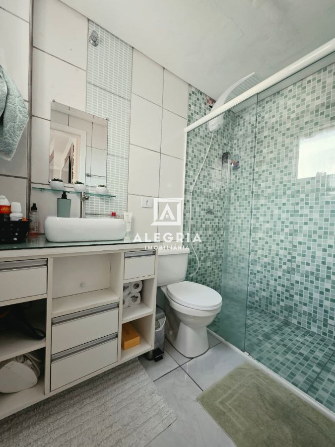 Excelente Apartamento 02 Dormitórios, com 02 Vagas Cobertas de Garagem em São José dos Pinhais