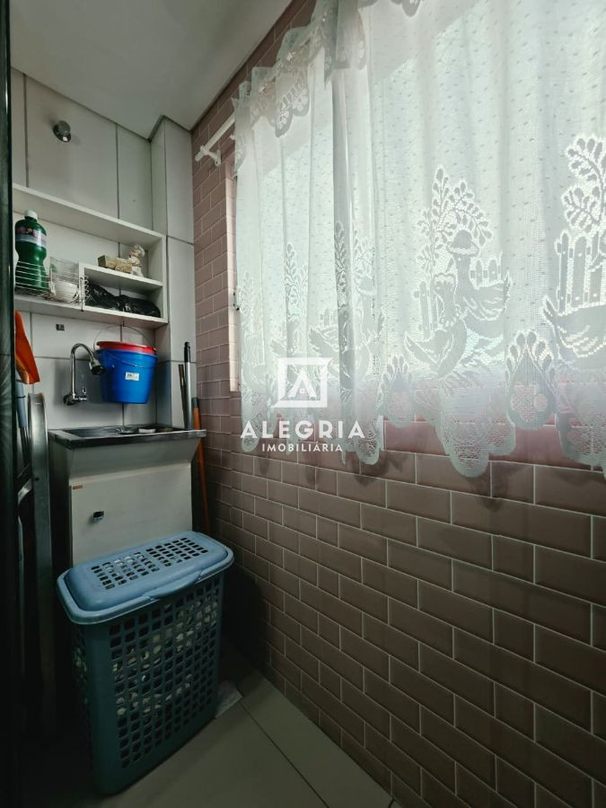 Excelente Apartamento 02 Dormitórios, com 02 Vagas Cobertas de Garagem em São José dos Pinhais