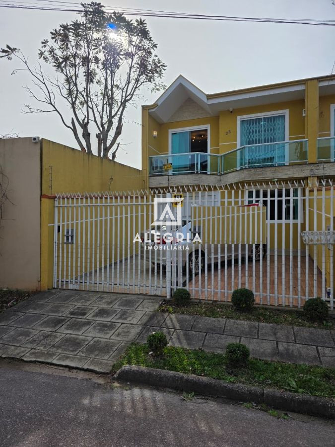 Excelente Sobrado Semi-Mobiliado 03 Dormitórios Sendo 01 Suíte no Bairro Aristocrata em São José dos Pinhais