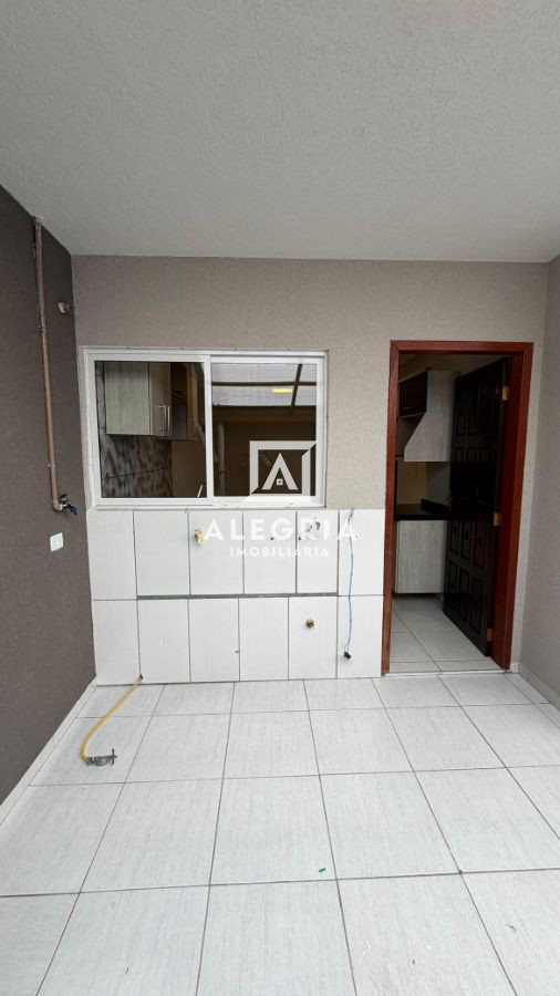 Linda Casa em Condominio no Montreal Contendo 03 Dormitórios e Espaço Gourmet em São José dos Pinhais
