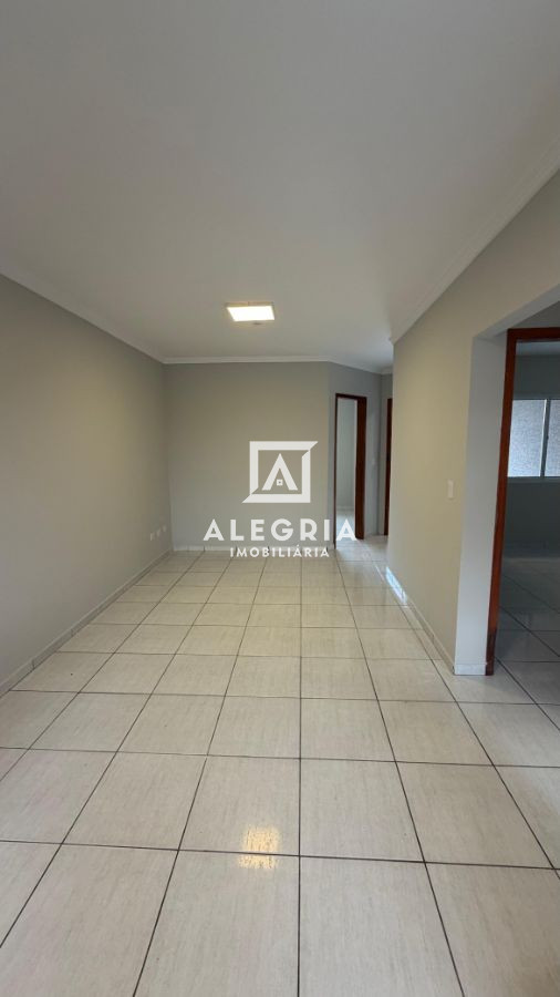 Linda Casa em Condominio no Montreal Contendo 03 Dormitórios e Espaço Gourmet em São José dos Pinhais