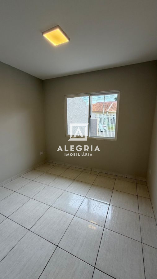 Linda Casa em Condominio no Montreal Contendo 03 Dormitórios e Espaço Gourmet em São José dos Pinhais
