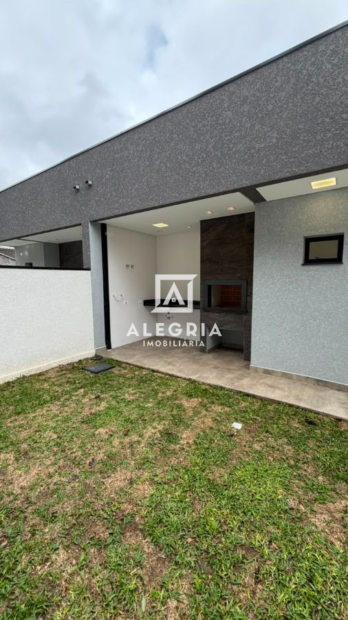 Linda Casa Alto Padrão Contendo 04 Dormitórios Sendo 01 Suite no Aguas Belas em São José dos Pinhais