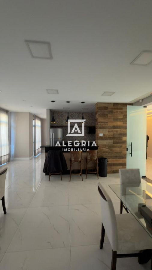 Lindo Apartamento no Centro Contendo 03 Dormitórios Sendo 01 Suite e 02 Vagas em São José dos Pinhais
