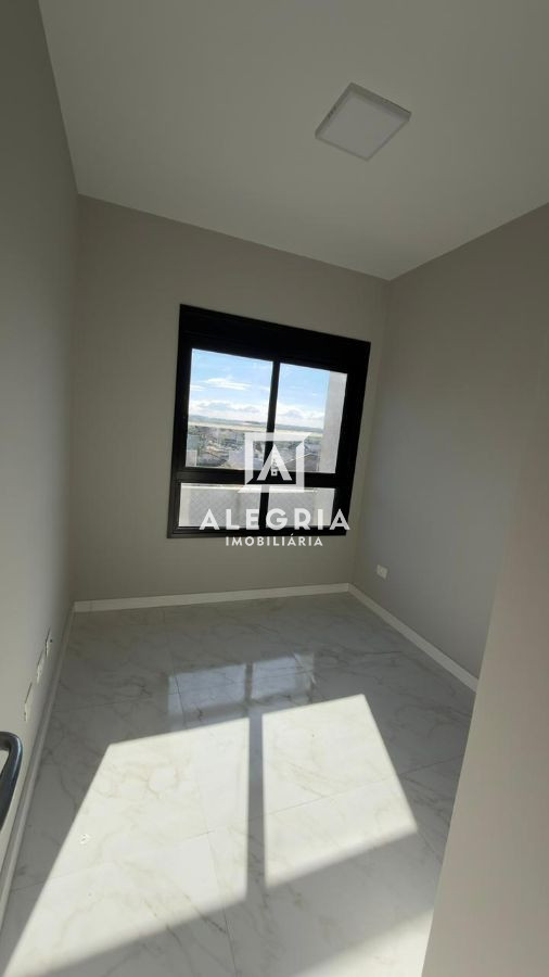 Lindo Apartamento no Centro Contendo 03 Dormitórios Sendo 01 Suite e 02 Vagas em São José dos Pinhais