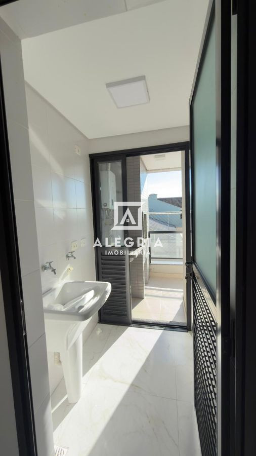 Lindo Apartamento no Centro Contendo 03 Dormitórios Sendo 01 Suite e 02 Vagas em São José dos Pinhais