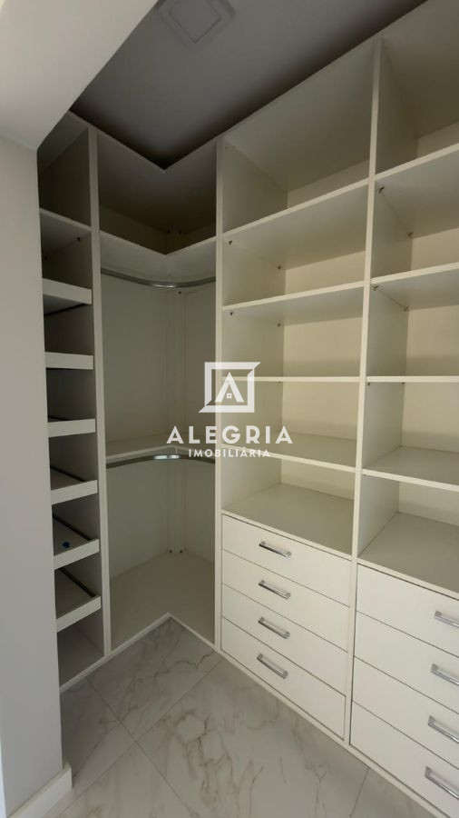 Lindo Apartamento no Centro Contendo 03 Dormitórios Sendo 01 Suite e 02 Vagas em São José dos Pinhais