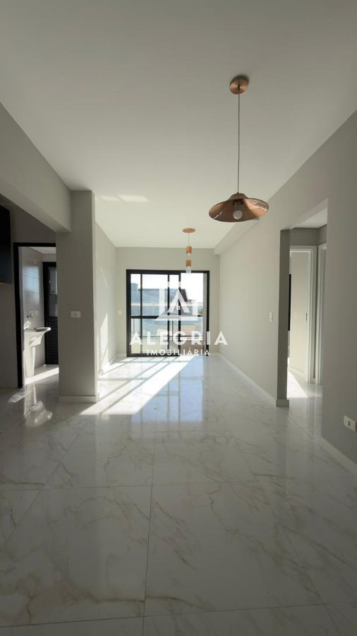 Lindo Apartamento no Centro Contendo 03 Dormitórios Sendo 01 Suite e 02 Vagas em São José dos Pinhais