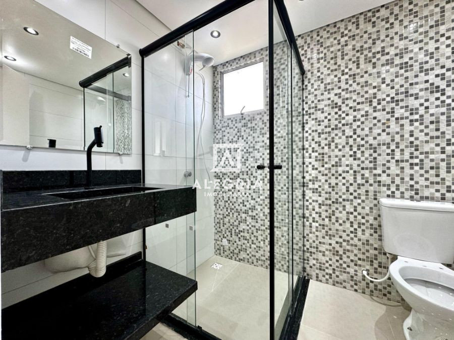 Lindo Apartamento Reformando Contendo 02 Dormitórios no Guatupe em São José dos Pinhais