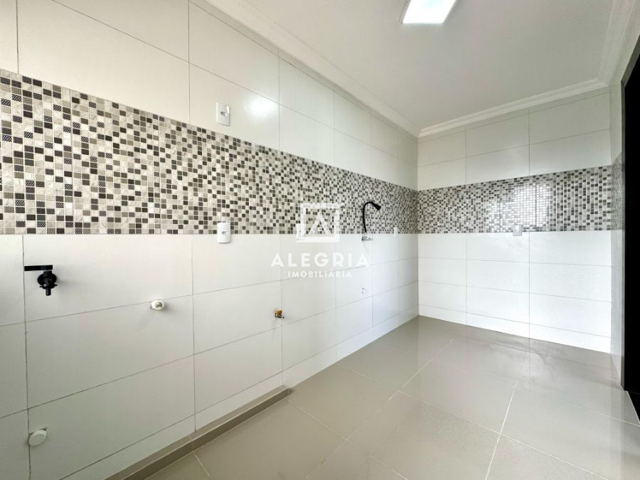Lindo Apartamento Reformando Contendo 02 Dormitórios no Guatupe em São José dos Pinhais