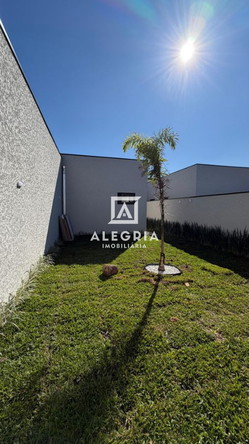 Linda Casa Contendo 03 Dormitórios Sendo 01 Suite na Cidade Jardim em São José dos Pinhais