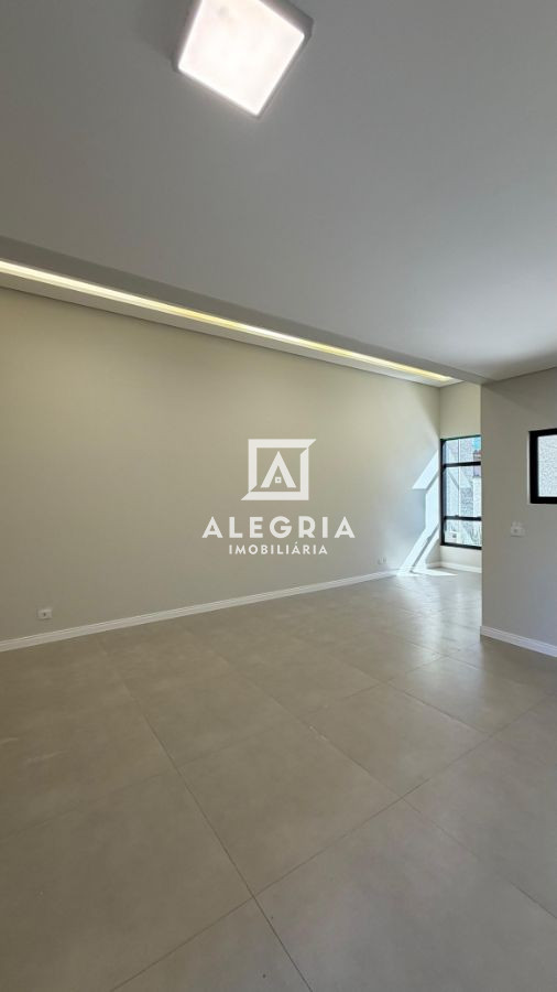 Linda Casa Contendo 03 Dormitórios Sendo 01 Suite na Cidade Jardim em São José dos Pinhais