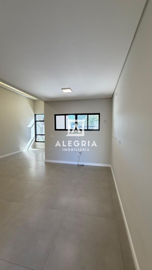 Linda Casa Contendo 03 Dormitórios Sendo 01 Suite na Cidade Jardim em São José dos Pinhais