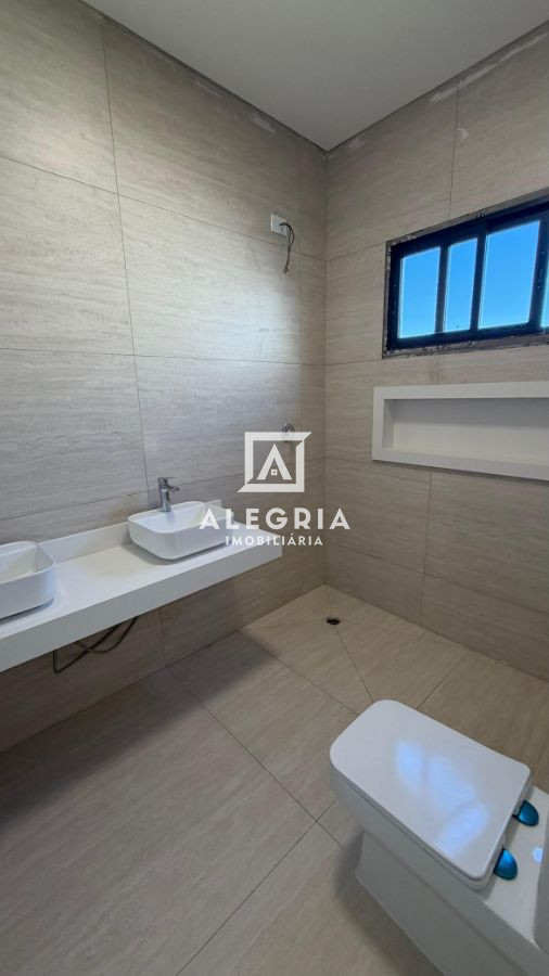 Linda Casa Contendo 03 Dormitórios Sendo 01 Suite na Cidade Jardim em São José dos Pinhais
