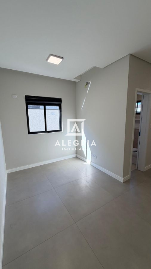 Linda Casa Contendo 03 Dormitórios Sendo 01 Suite na Cidade Jardim em São José dos Pinhais