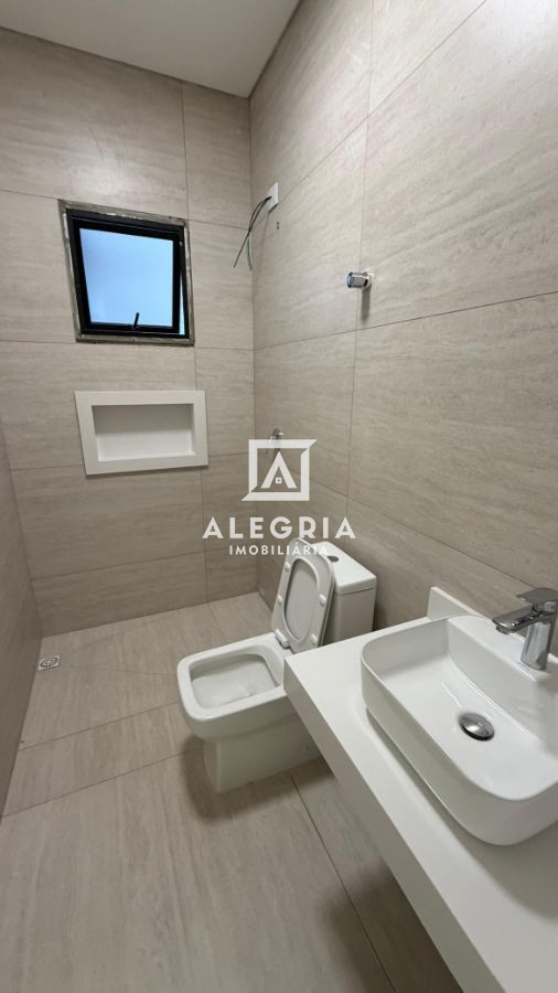 Linda Casa Contendo 03 Dormitórios Sendo 01 Suite na Cidade Jardim em São José dos Pinhais