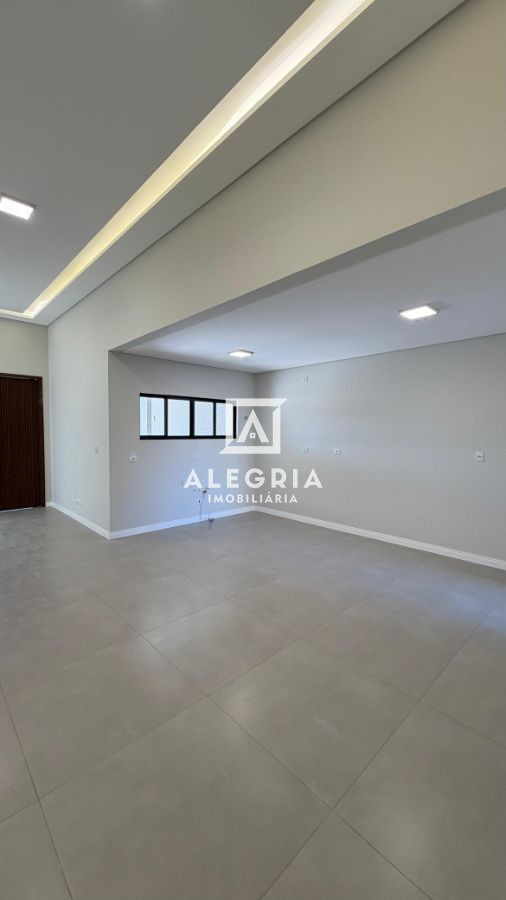 Linda Casa Contendo 03 Dormitórios Sendo 01 Suite na Cidade Jardim em São José dos Pinhais