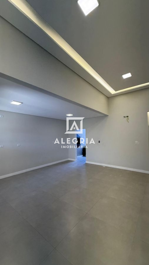 Linda Casa Contendo 03 Dormitórios Sendo 01 Suite na Cidade Jardim em São José dos Pinhais