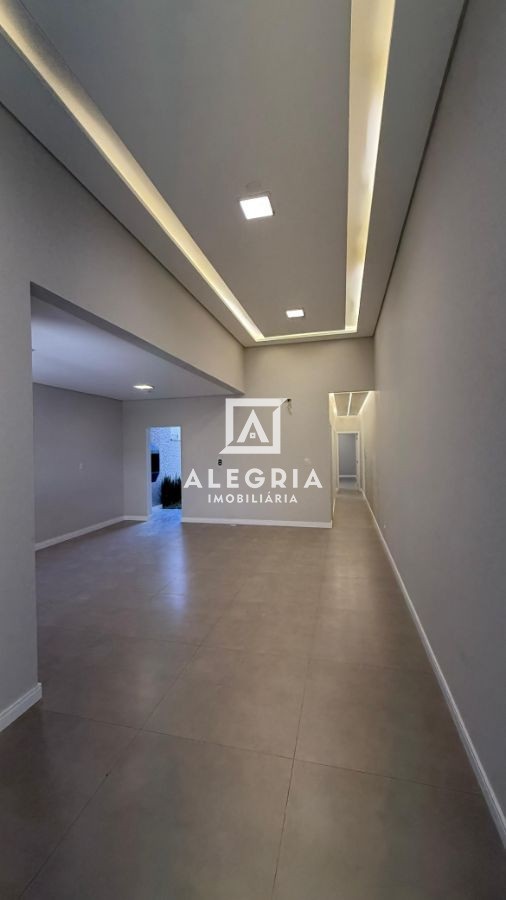 Linda Casa Contendo 03 Dormitórios Sendo 01 Suite na Cidade Jardim em São José dos Pinhais
