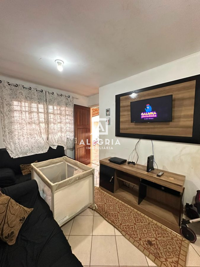 Casa 2 dormitórios em condominio fechado no bairro Roseira de São Sebastião em São José dos Pinhais