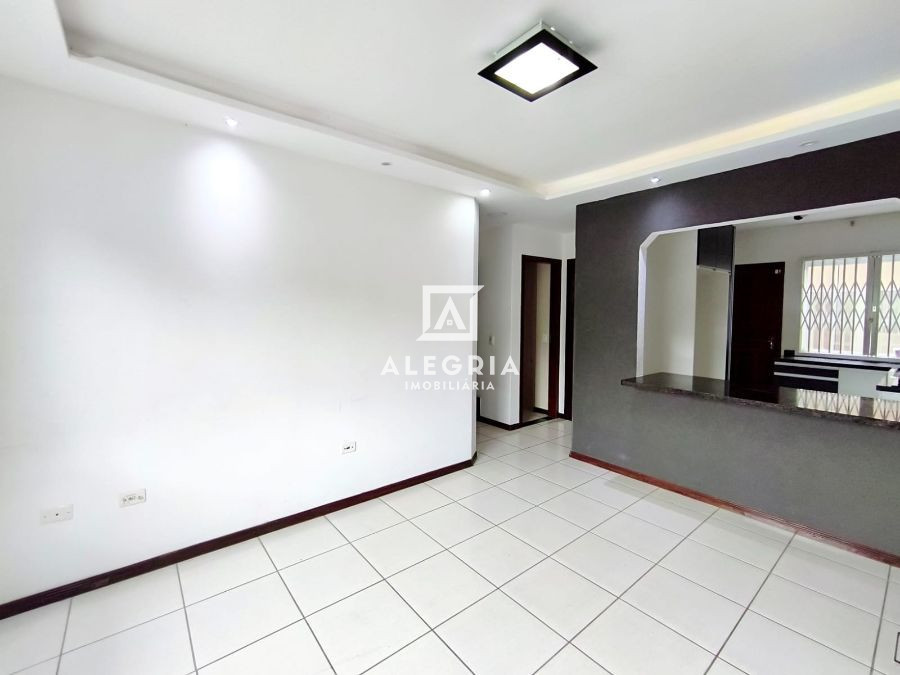Linda Casa com Atico Contendo 03 Dormitórios Sendo 01 Suite e Hidromassagem na Colonia Rio Grande em São José dos Pinhais