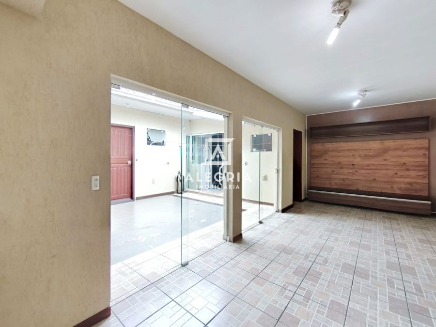 Linda Casa com Atico Contendo 03 Dormitórios Sendo 01 Suite e Hidromassagem na Colonia Rio Grande em São José dos Pinhais