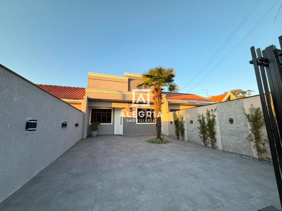 Belíssima Casa no bairro Costeira (Parque São José) em São José dos Pinhais