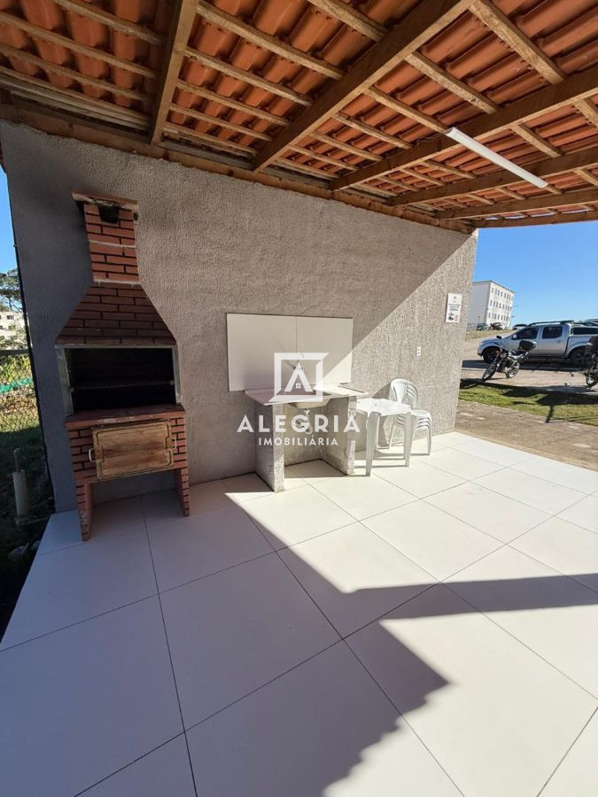 Apartamento terreo no bairro Colonia Rio Grande em São José dos Pinhais