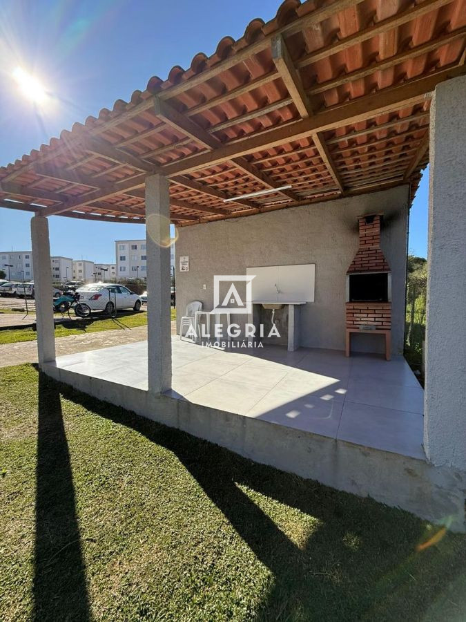 Apartamento terreo no bairro Colonia Rio Grande em São José dos Pinhais