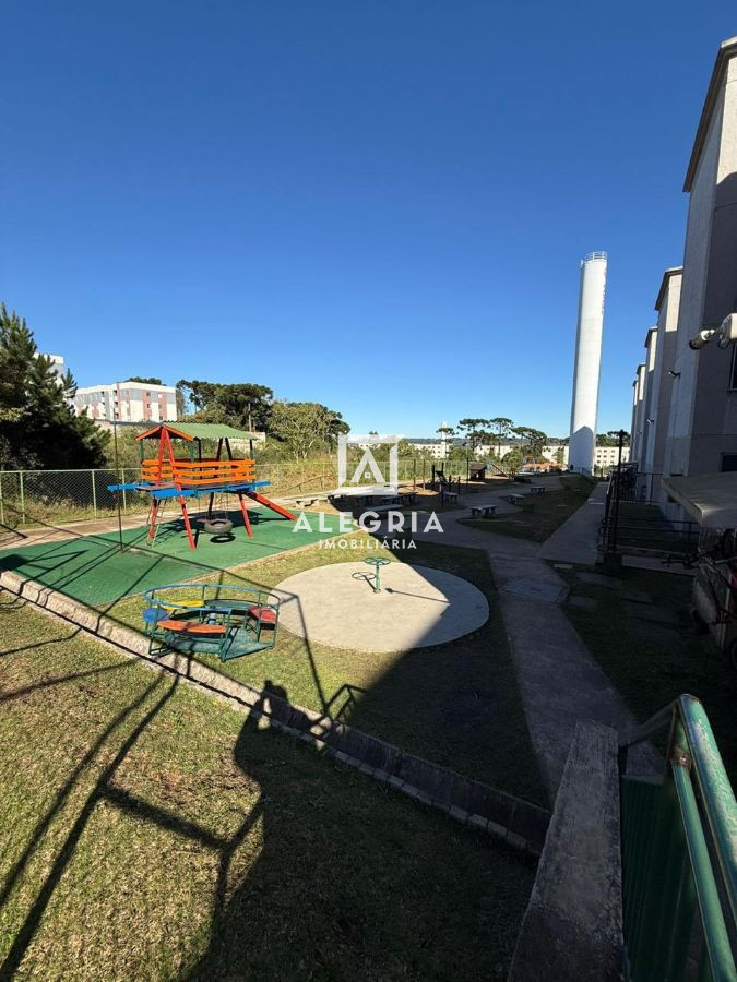 Apartamento terreo no bairro Colonia Rio Grande em São José dos Pinhais