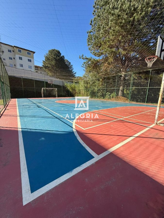 Apartamento terreo no bairro Colonia Rio Grande em São José dos Pinhais