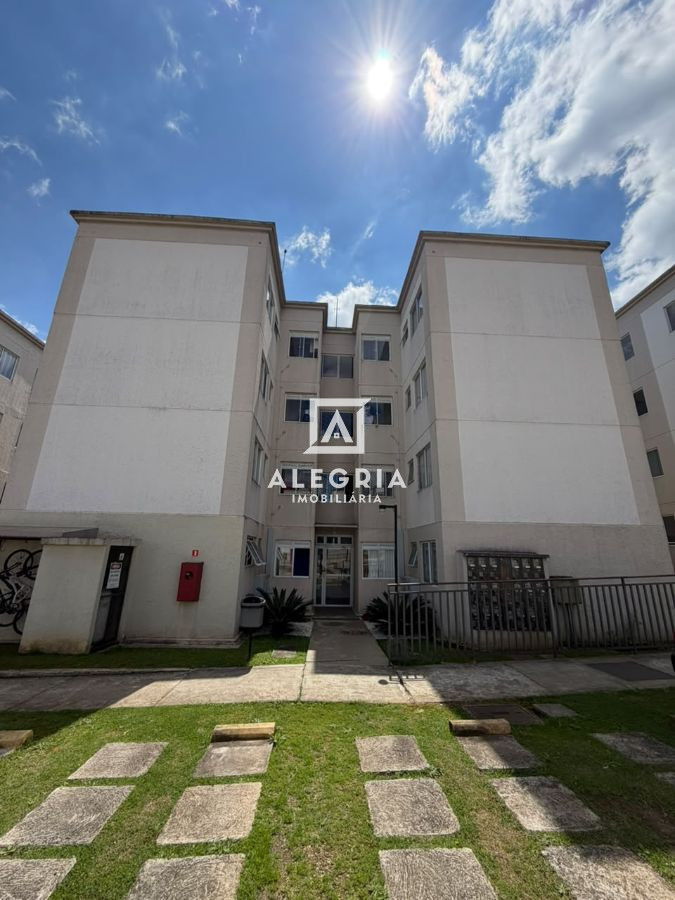 Apartamento terreo no bairro Colonia Rio Grande em São José dos Pinhais