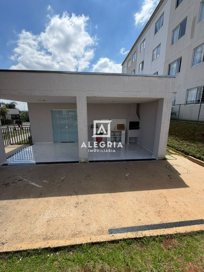 Apartamento terreo no bairro Colonia Rio Grande em São José dos Pinhais