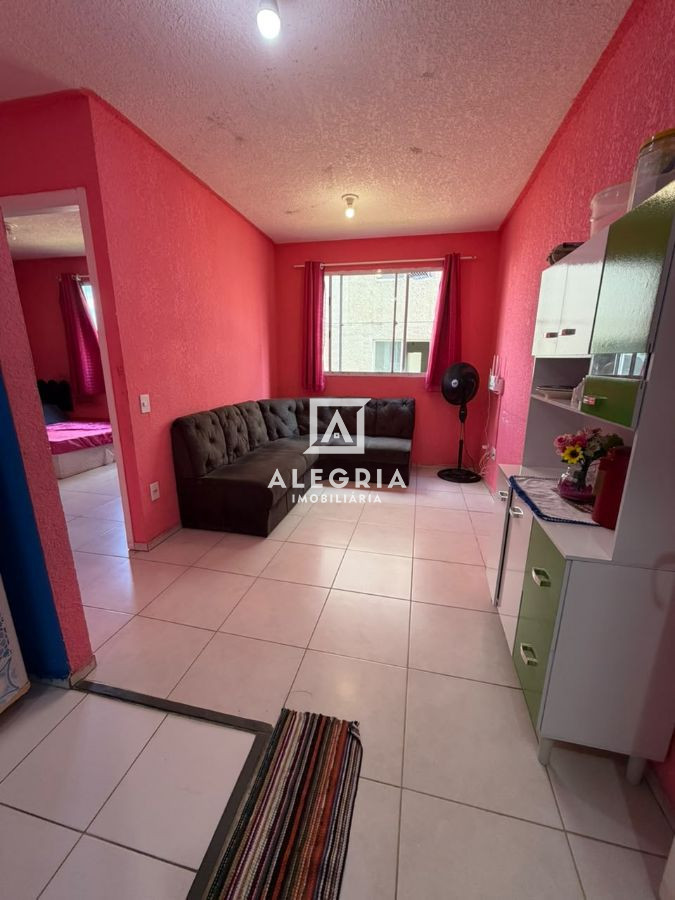 Apartamento terreo no bairro Colonia Rio Grande em São José dos Pinhais