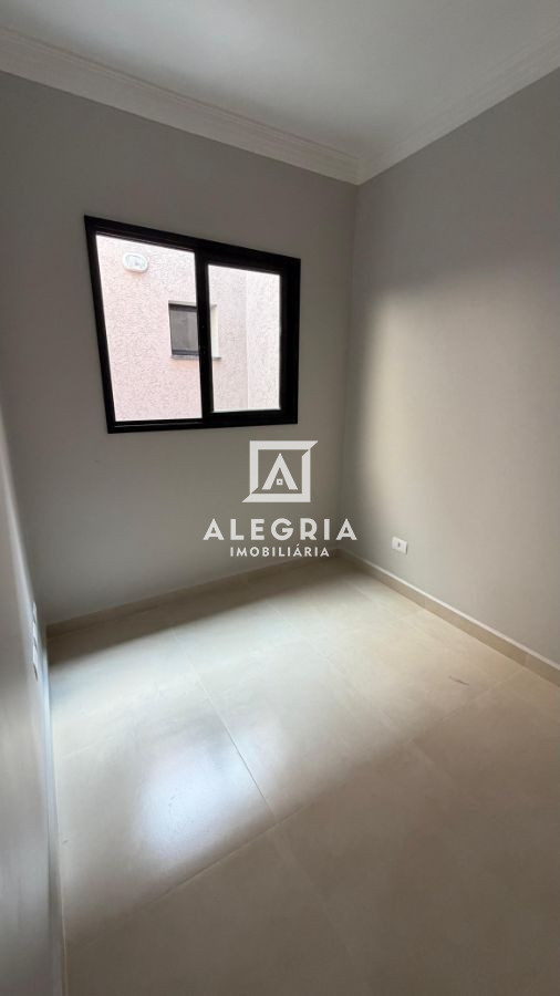 Linda Casa Contendo 03 Dormitórios Sendo 01 Suite em Condominio no Afonso Pena em São José dos Pinhais