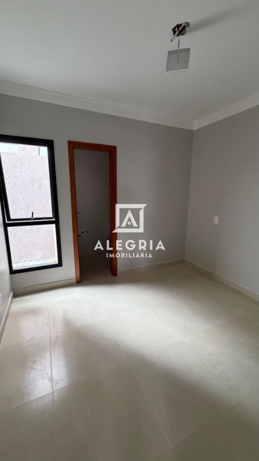 Linda Casa Contendo 03 Dormitórios Sendo 01 Suite em Condominio no Afonso Pena em São José dos Pinhais