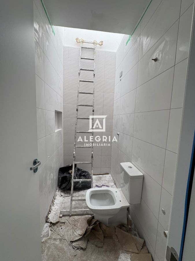 Linda casa de esquina com amplo espaço de terreno no Barro Preto em São José dos Pinhais